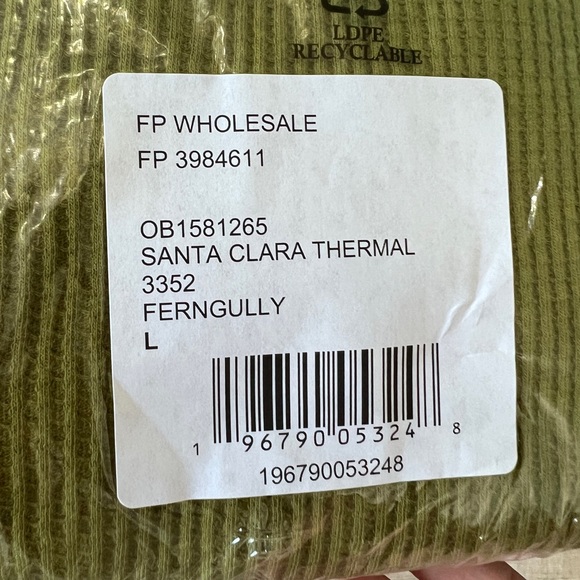 Santa Clara Thermal in Ferngully Green Size Small NEW - Picture 3 of 5